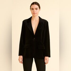 Ava Viv Women's Black Velvet Blazer